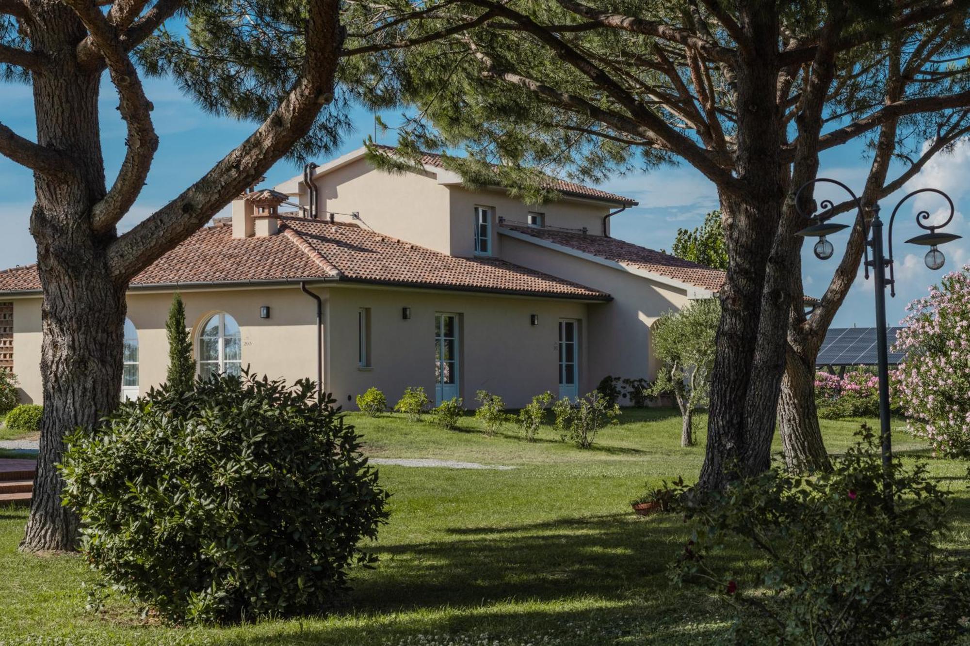 Agriturismo Villa Toscana 캄필리아 마리티마 외부 사진