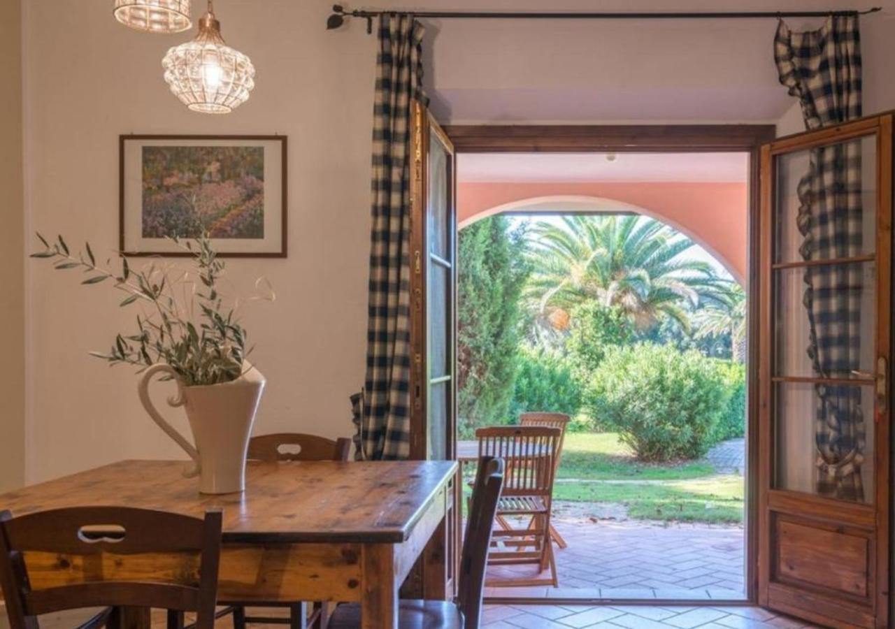 Agriturismo Villa Toscana 캄필리아 마리티마 외부 사진